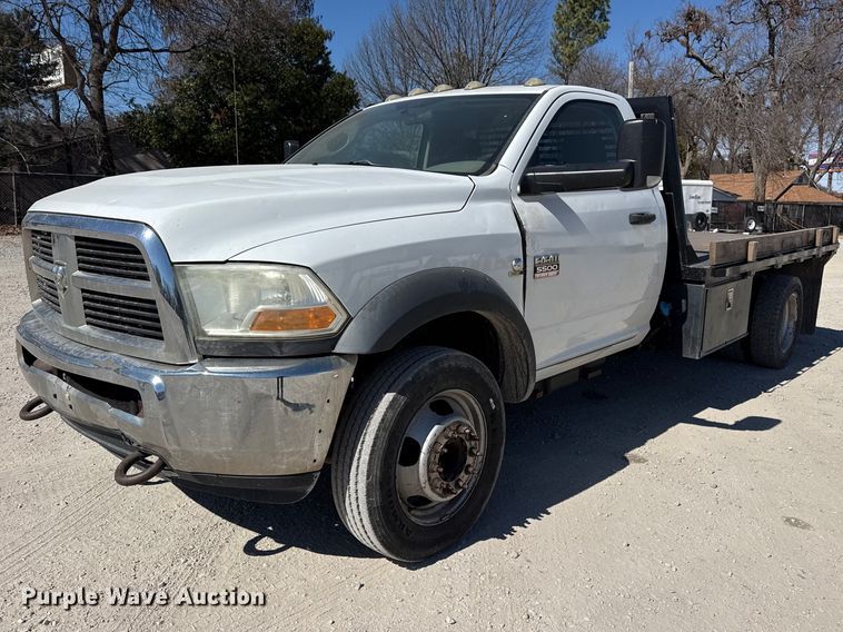 2011 Dodge Ram 5500 flatbed truck - DQ4331
