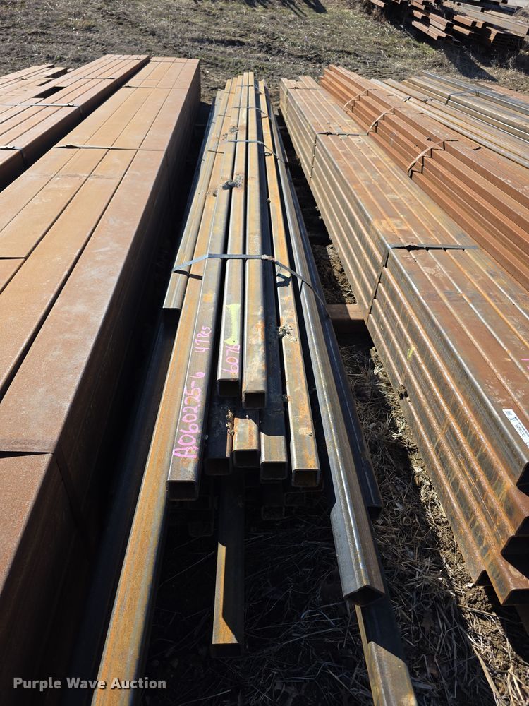 (47) pieces of tubing - DZ3921