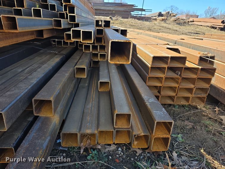 (37) pieces of tubing - DZ3931