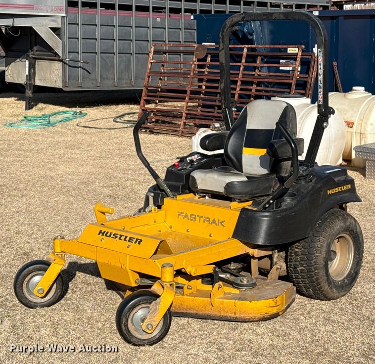 Hustler Fastrak ZTR lawn mower - DZ5000