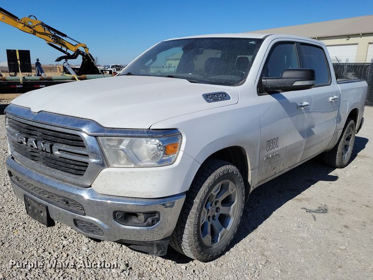 2020 RAM 1500 Crew Cab pickup truck - EA2873