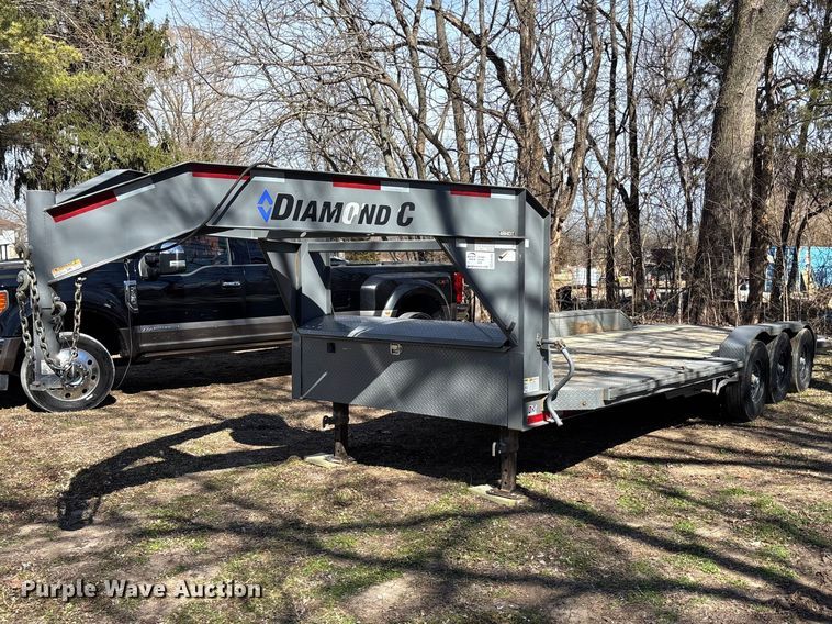 2019 Diamond C Tilt bed tilt deck equipment trailer - EA4464