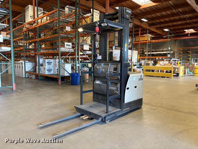 2016 Crown SP3520-30 order picker - EC8264