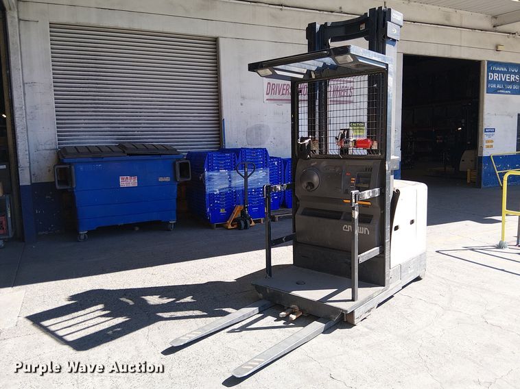2016 Crown SP3520-30 order picker - EE5190