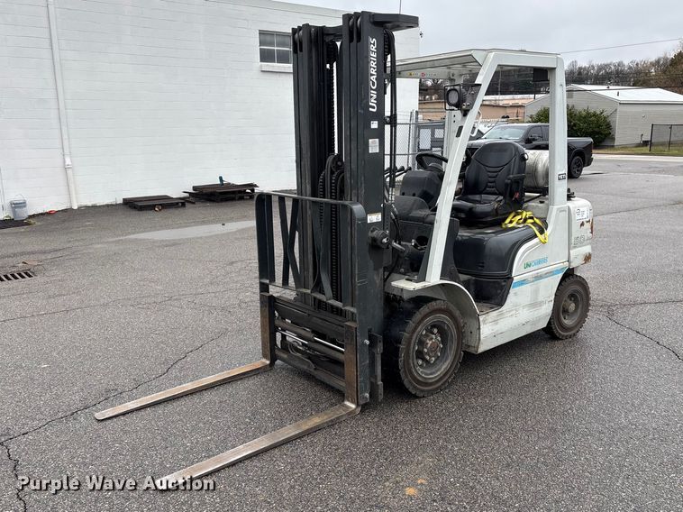 2016 UniCarriers PF50 forklift - EF1015