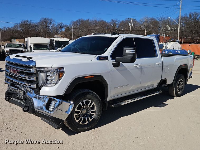 2022 GMC Sierra 3500HD Crew Cab pickup truck - EO7024