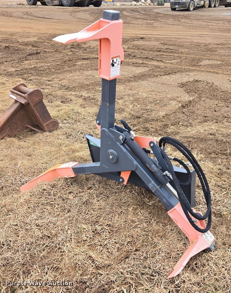 Raytree RMTG70 skid steer tire grabber - ES2862