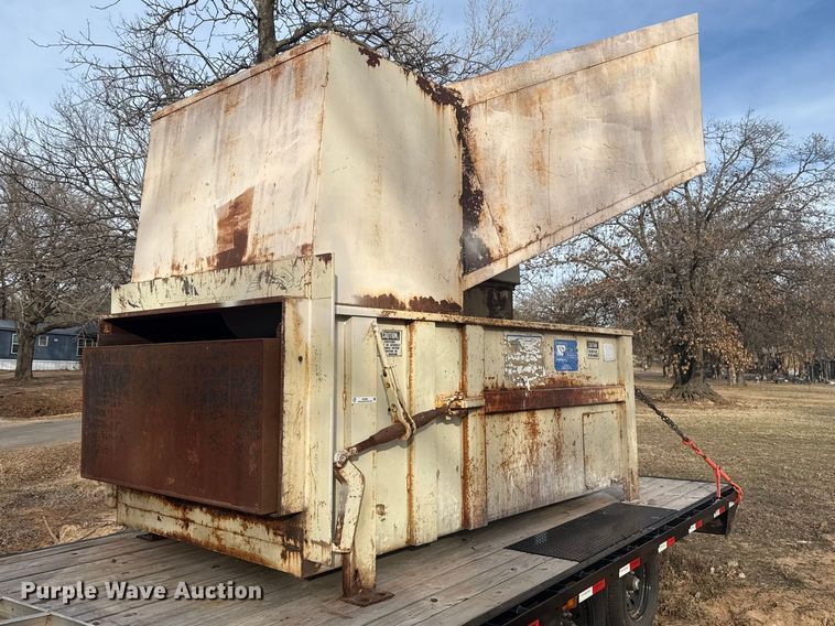 SP Industries CP2102 trash compactor - ES5881