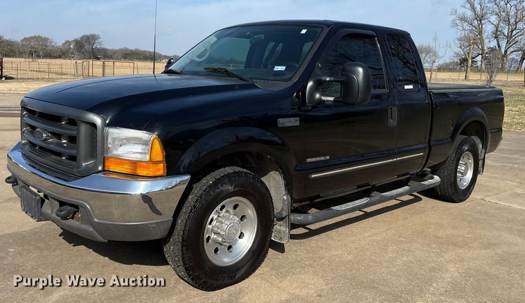 2000 Ford F250 Super Duty Ext. Cab pickup truck - ES8583