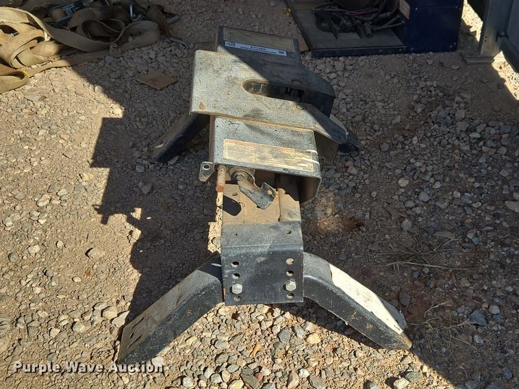 Reese fifth wheel hitch - ET1360