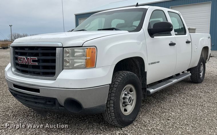 2009 GMC Sierra 2500 HD Crew Cab pickup truck - ET1553