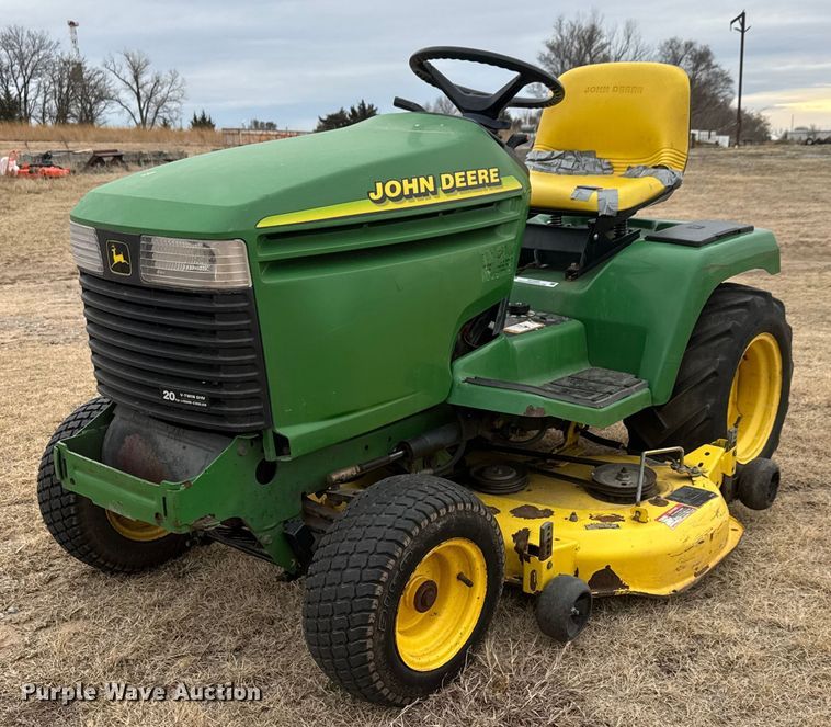 John Deere 345 lawn mower - ET1555