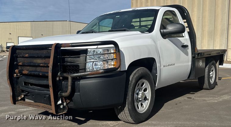 2012 Chevrolet Silverado 1500 flatbed pickup truck - ET1566