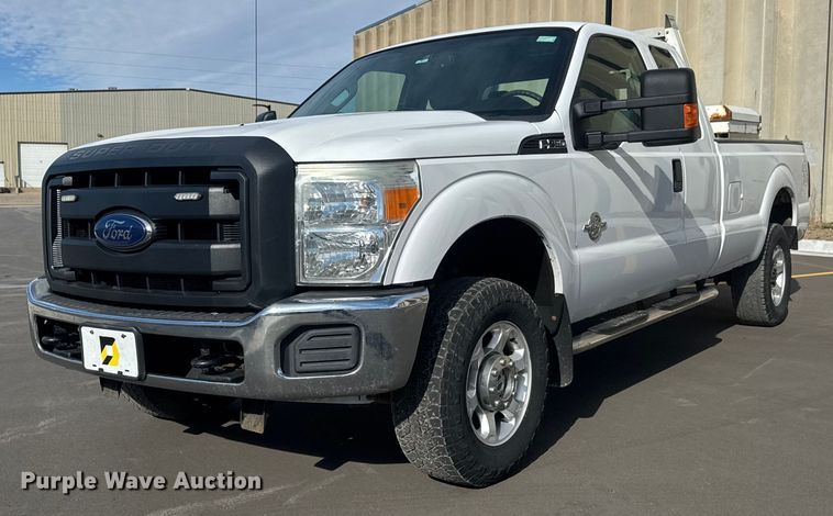 2016 Ford F250 Ext. Cab pickup truck - ET1567