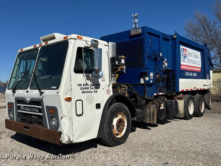 2013 Mack LE603 refuse truck - ET1608
