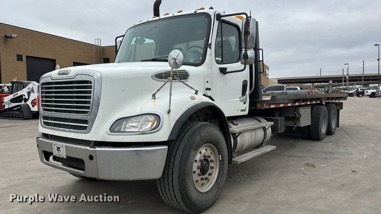 2009 Freightliner Business Class M2 rollback truck - ET1636