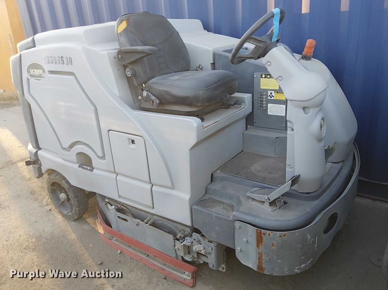 2016 NILFISK SC8000 sweeper - EU2640