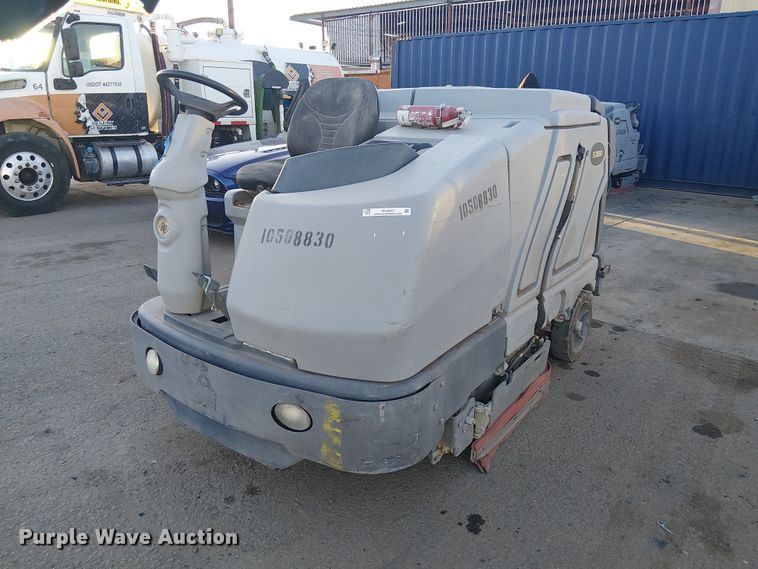 2016 NILFISK SC8000 sweeper - EU2641