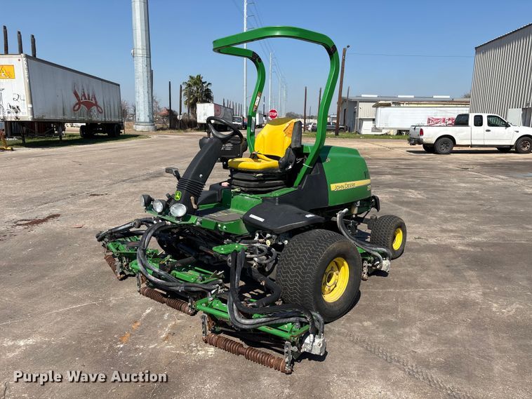 2010 John Deere 7700 Precision Cut reel mower - EU7409