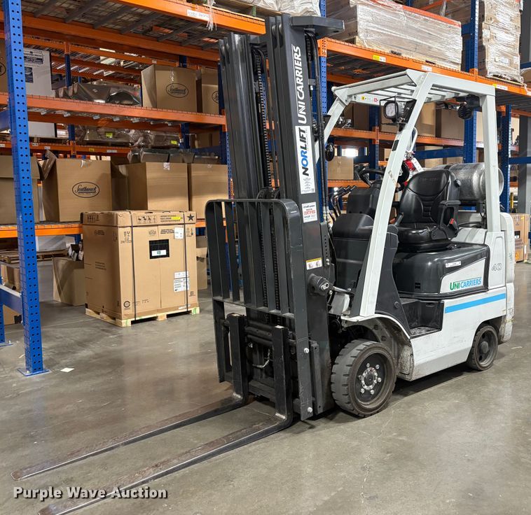 2017 UniCarriers CFS40 forklift - EU8586