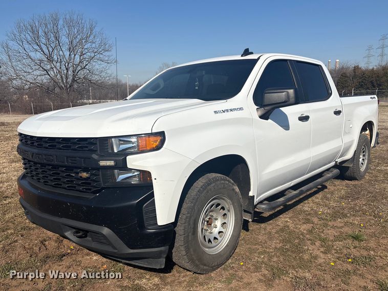 2020 Chevrolet Silverado 1500 Crew Cab pickup truck - EV2778
