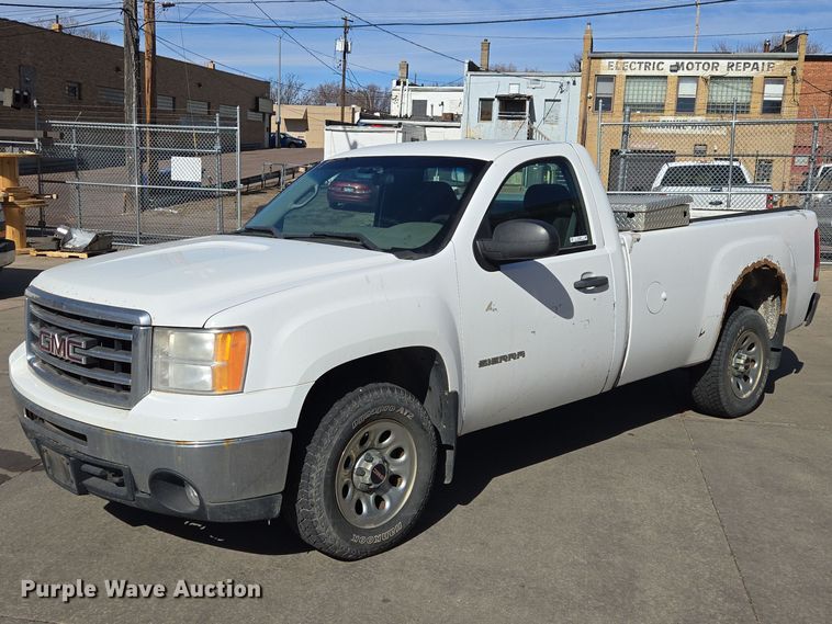 2012 GMC Sierra 1500 pickup truck - EV5509