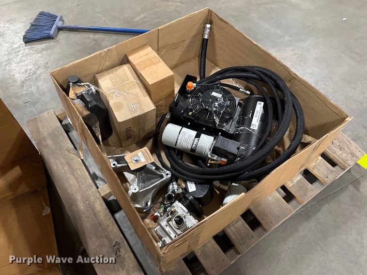 VMAC Air Underhood 40 air compressor - EV7505