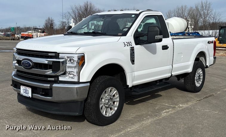 2020 Ford F350 Super Duty pickup truck - FB3028