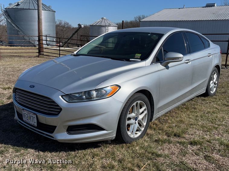 2016 Ford Fusion SE  - FB3107