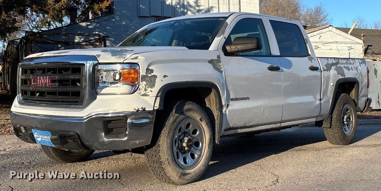 2015 GMC Sierra 1500 Crew Cab pickup truck - FB3478
