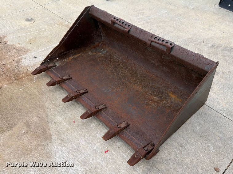 Bobcat skid steer bucket - FB7995