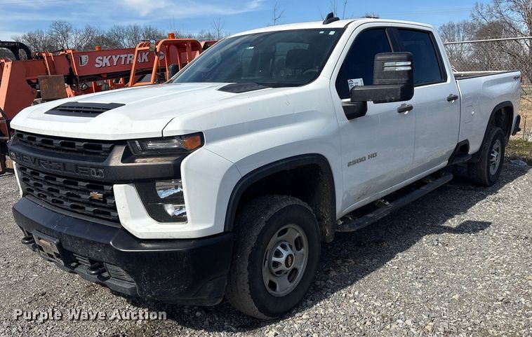 2021 Chevrolet Silverado 3500HD Crew Cab pickup truck - FI0146