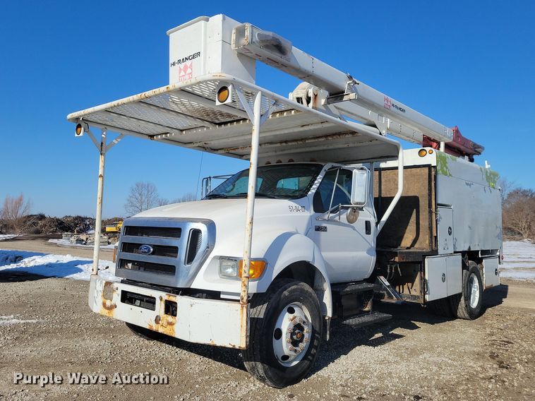 2007 Ford F750 forestry bucket truck - NK9834