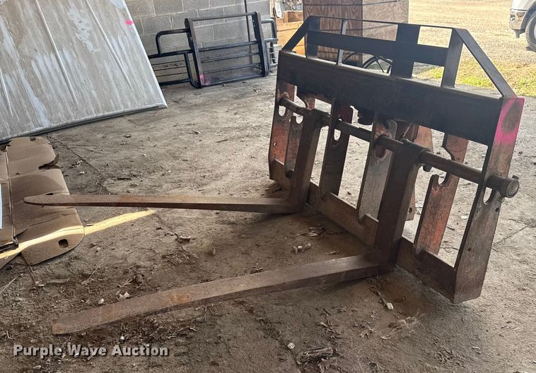 60" L telehandler forks - DQ4302