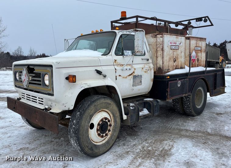 1988 Chevrolet C70 flatbed truck - DU6999