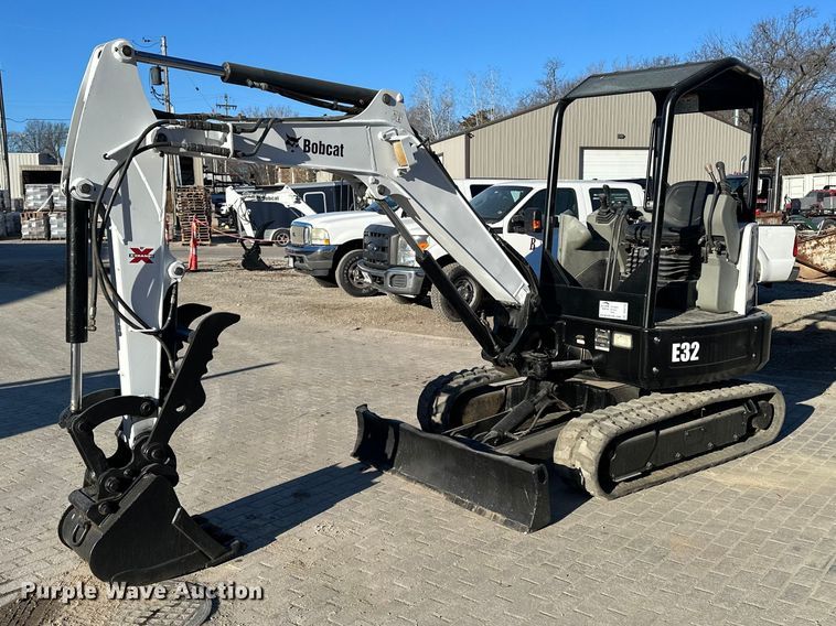2015 Bobcat E32 mini excavator - DV0790