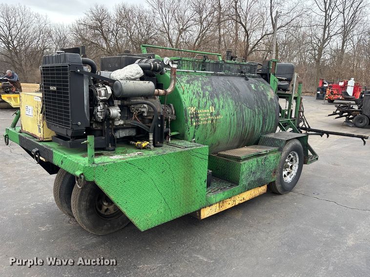 Maxima II seal coat machine - DV0817