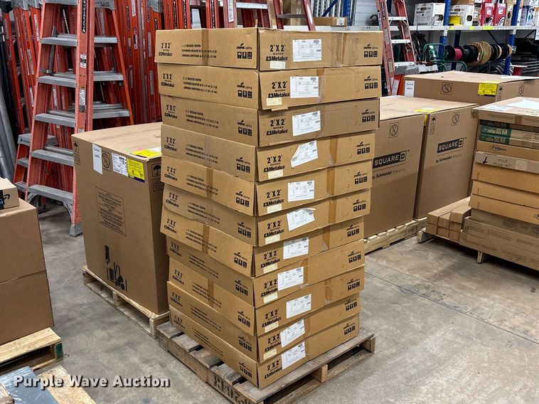 (11) light fixtures - EA4459