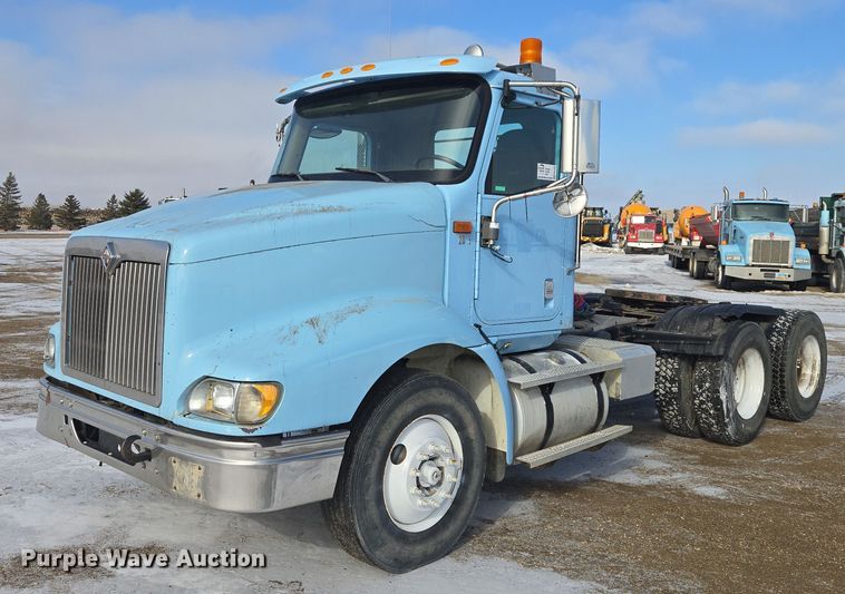 2007 International 9200i semi truck - EB1320
