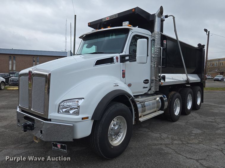 2025 Kenworth T880 dump truck - EB6491