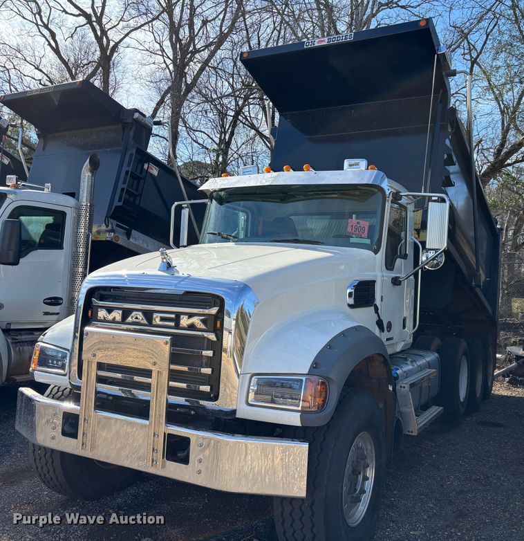 2025 Mack Granite dump truck - EB6494