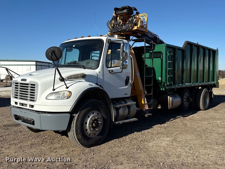 2010 Freightliner M2 grapple crane truck - EC4564