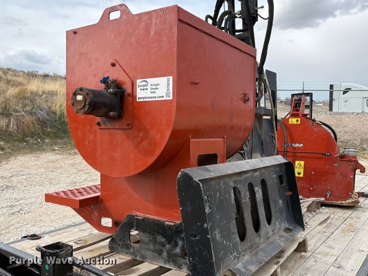 Skid steer concrete mixer - EC8252