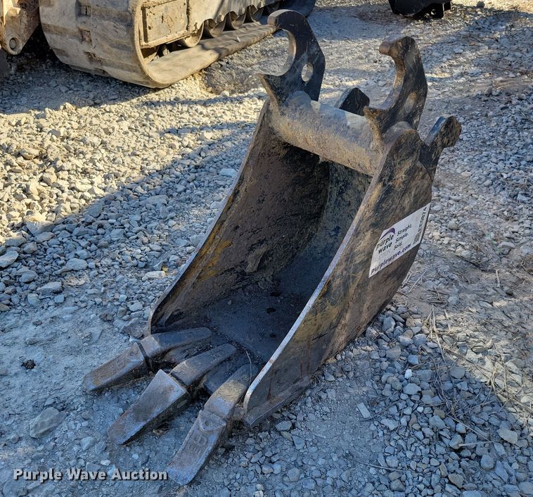 John Deere excavator bucket - EE0874