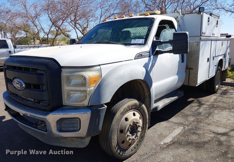 2011 Ford F550 Super Duty XL utility / service truck - EE5163