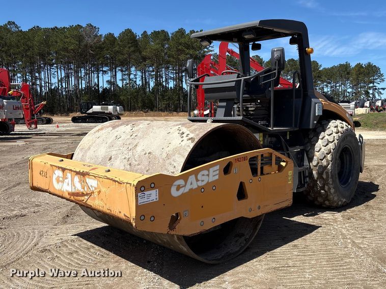 2018 Case SV212D single drum vibratory roller - EF1025