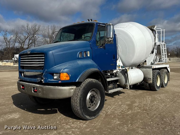 2005 Sterling L-Line ready mix truck - EF2434