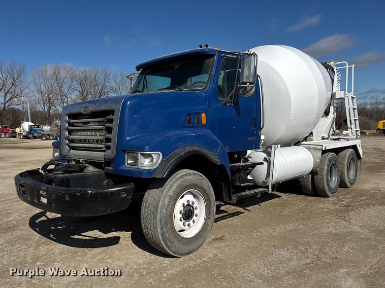 2003 Sterling L-Line ready mix truck - EF2436
