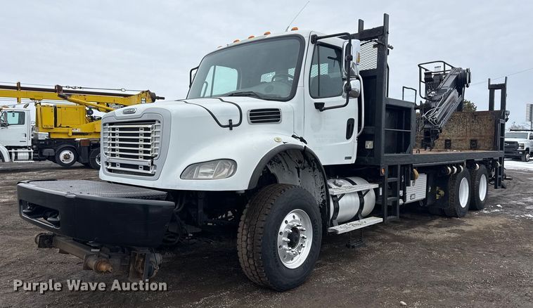 2007 Freightliner Business Class M2 crane truck - EG2039