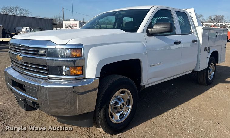 2015 Chevrolet Silverado 2500HD Ext. Cab pickup truck - EG2077